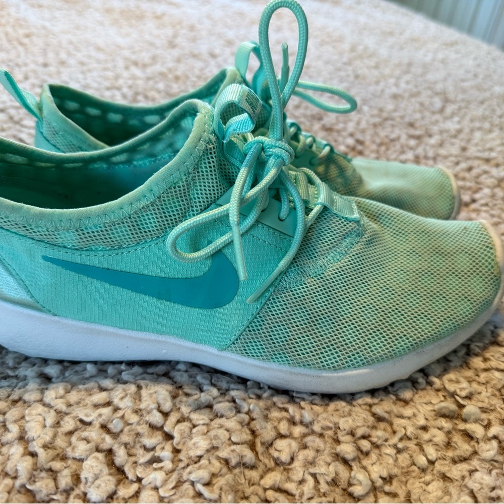 Nike size 8 - Picture 5 of 5